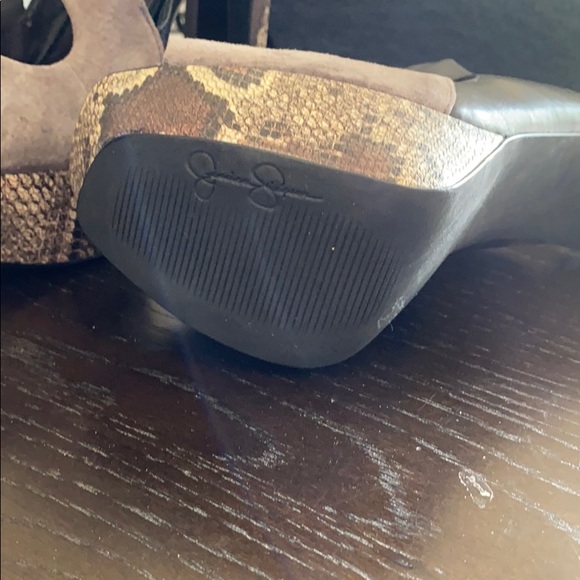 Jessica Simpson high heels - Picture 2 of 4